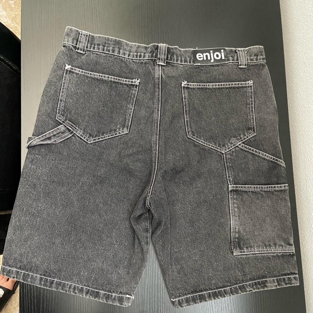 Enjoi 40 Oz Shorts - Size Men’s 36 (Tag 33) - Charcoal Baggy Contrast Stitch